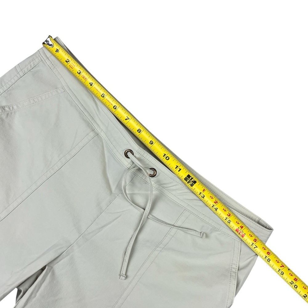 PrAna Shorts Women’s Medium Bermuda Outdoor Hiking Beige Khaki Pull Up Stretch - Picture 8 of 11